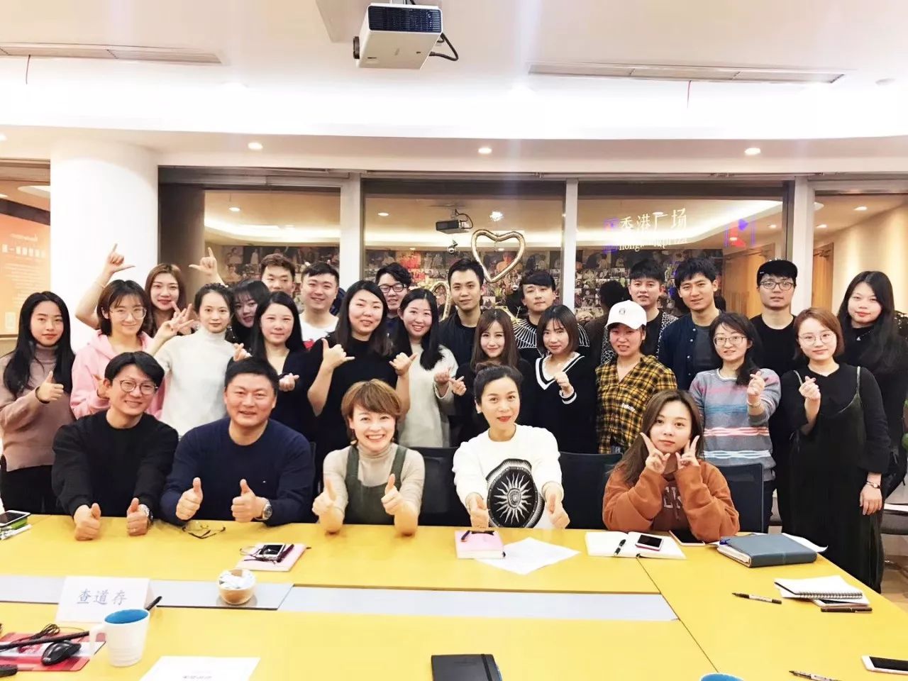 剧星传媒董事长兼总裁查道存受邀出席华策克顿大剧传媒“大剧训练营”活动， 探讨视频营销下半场的新变化