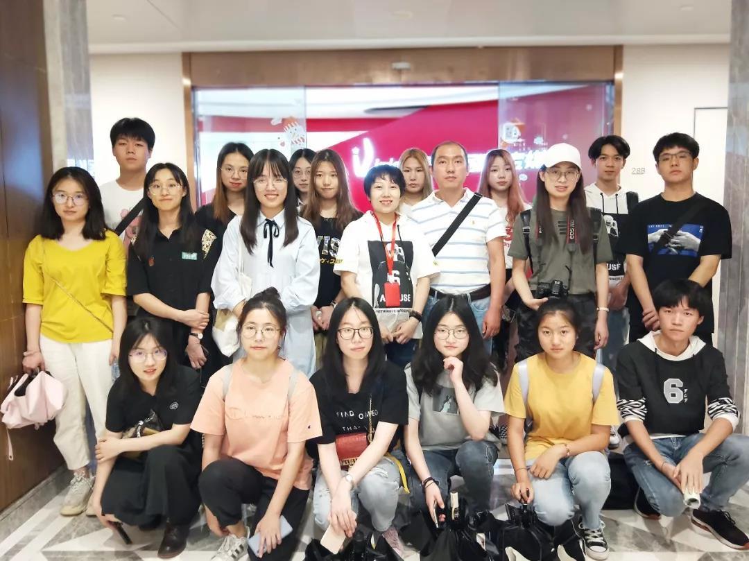欢迎浙江师范大学文化创意与传播学院广告学专业师生一行来访剧星传媒上海总部！