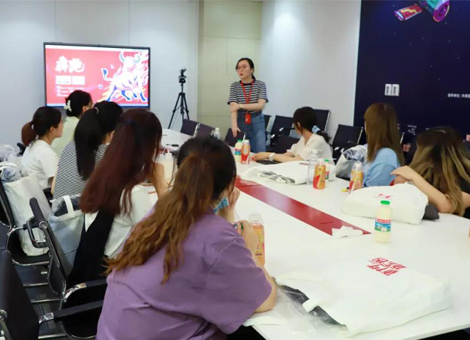 大广节“蒲公英暑期实习计划”优秀学子访学剧星传媒，解锁“品效销协同”前沿动态！