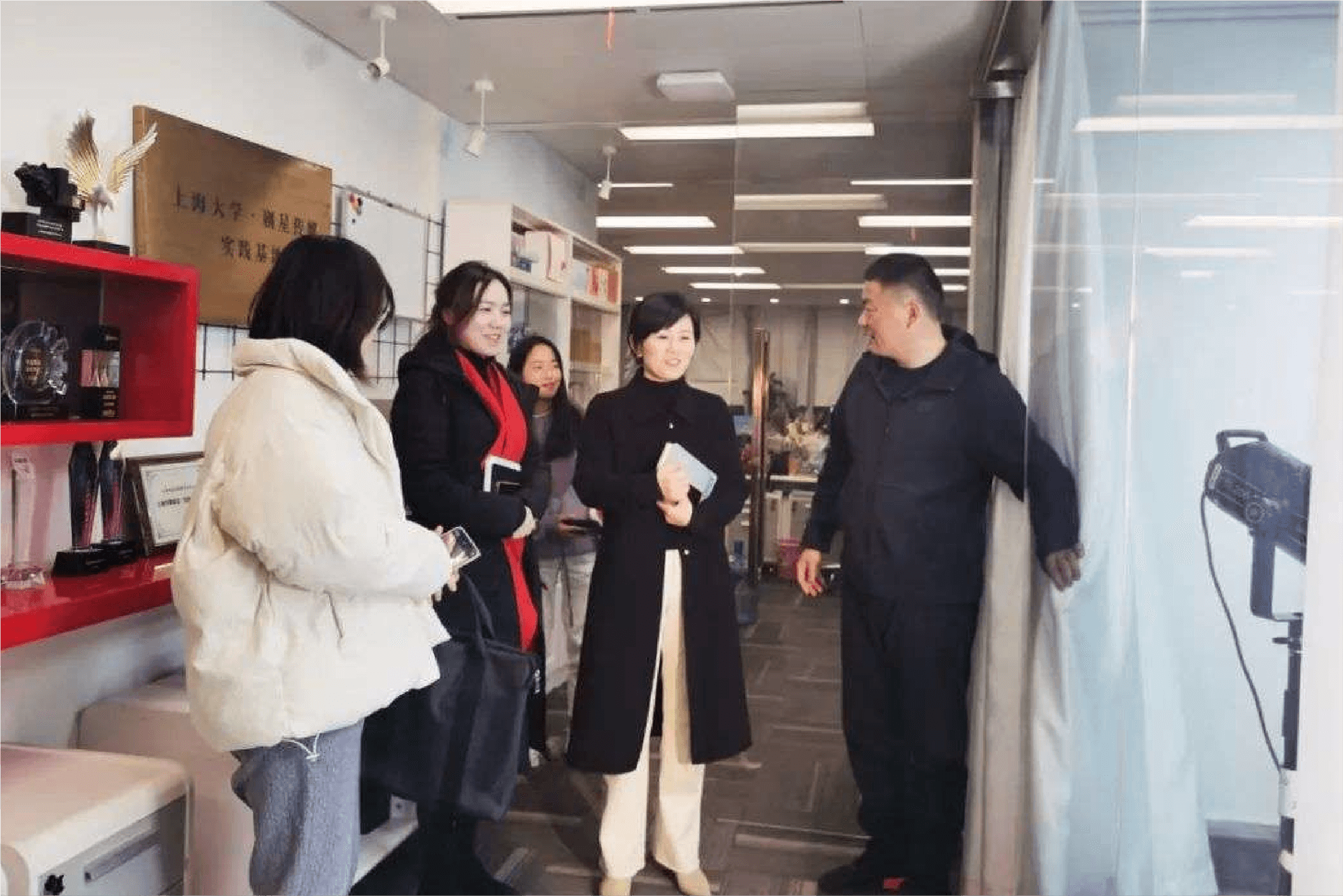 聚焦数字广告建设，普陀区文化和旅游局局长周涵嫣一行莅临剧星传媒考察指导